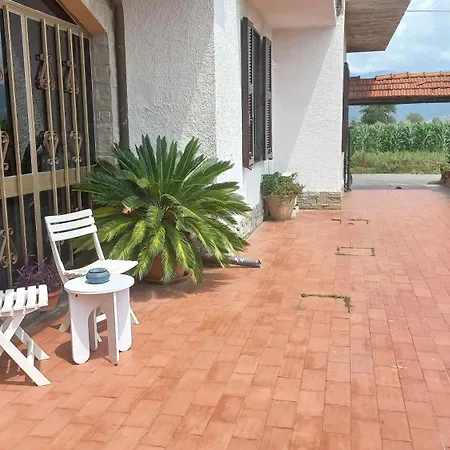 Casa Fiorita Lägenhet Ameglia